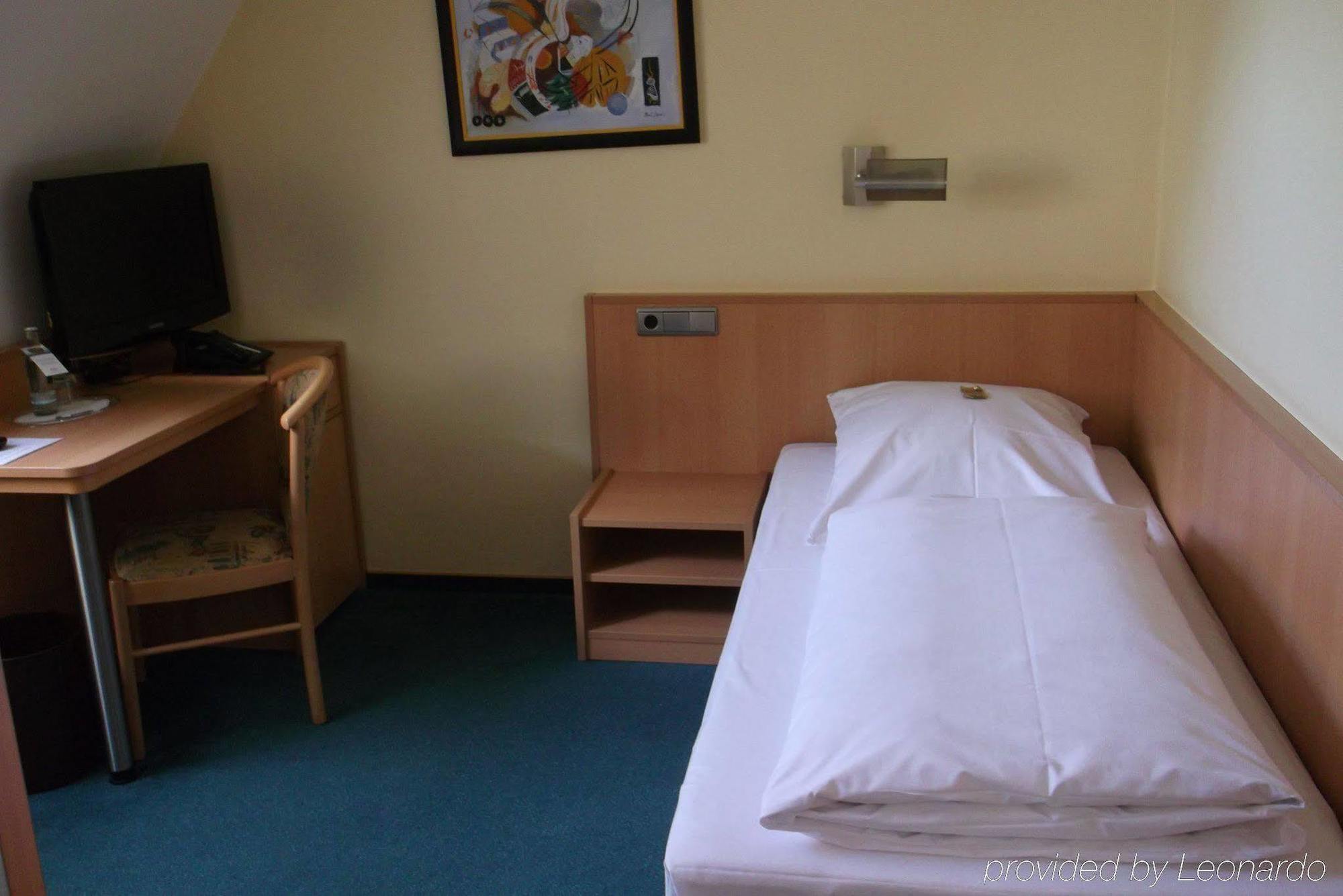 Serways Hotel Reinhardshain Nord Grünberg Δωμάτιο φωτογραφία
